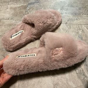 Fabletics slippers
